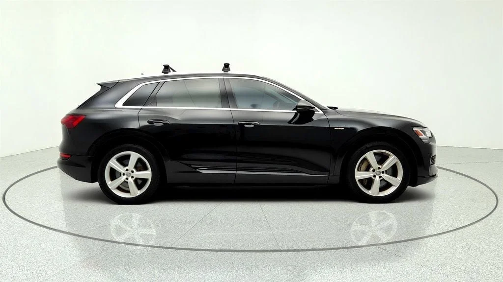 Used 2019 Mythos Black Metallic Audi Premium Plus quattro w/ Driver Assistance Plus Pkg image 4