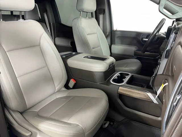 Used 2021 White Chevrolet RST image 37