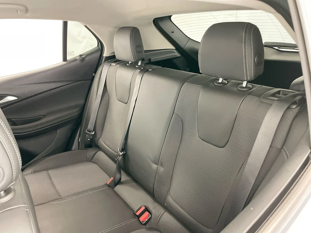 Used 2024 WHITE Buick Preferred image 22