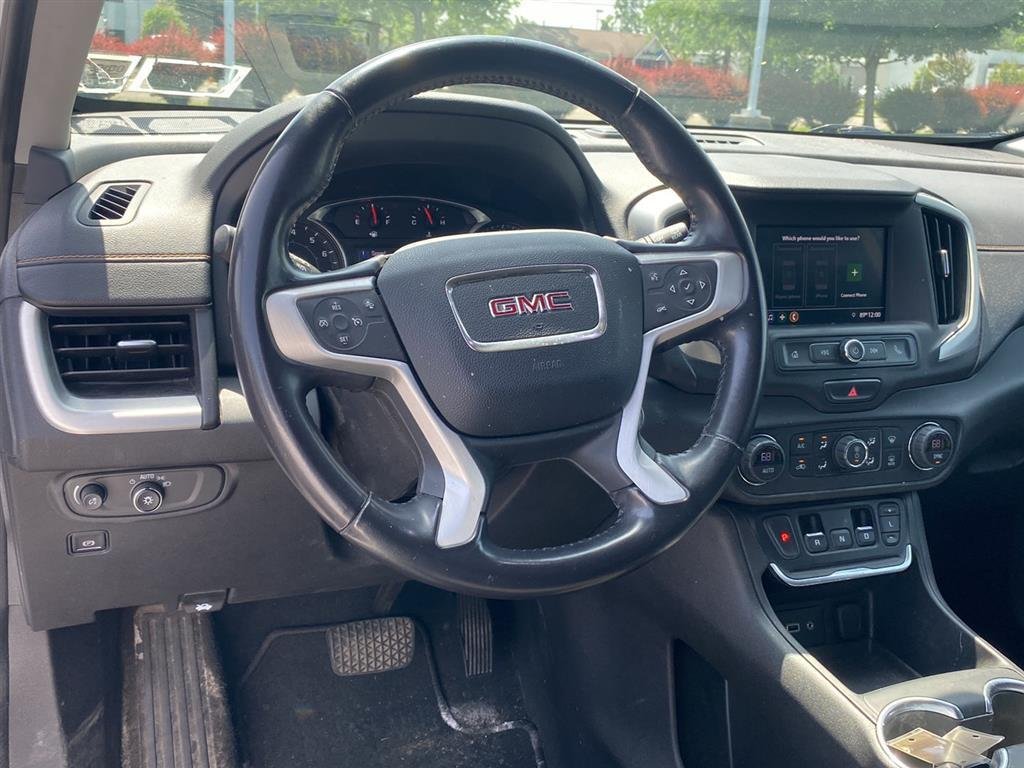 Used 2020 Summit White GMC SLE image 3