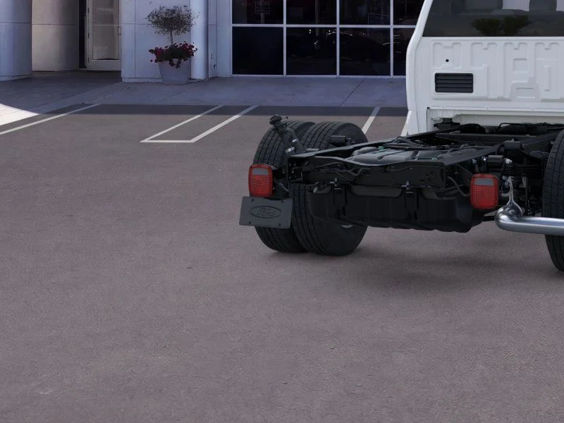 2025 Ford F-350 Super Duty Chassis Cab XL - Photo 21