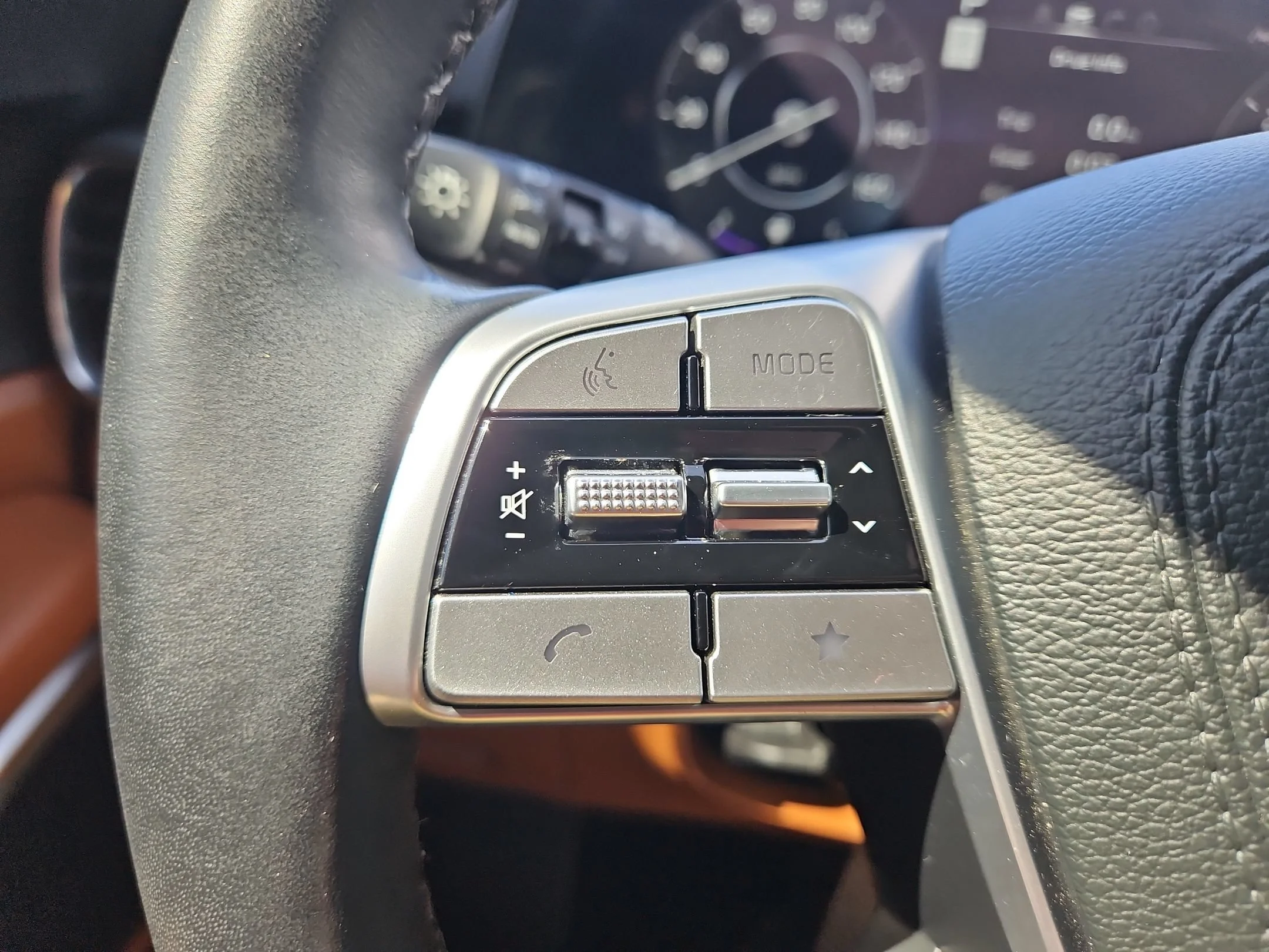 Used 2025 Panthera Metal Kia SX-Prestige X-Line image 28