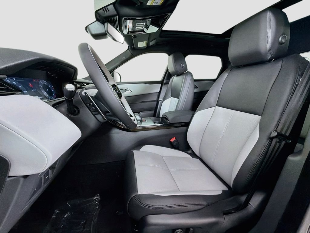 New 2026 Santorini Black Land Rover S image 22
