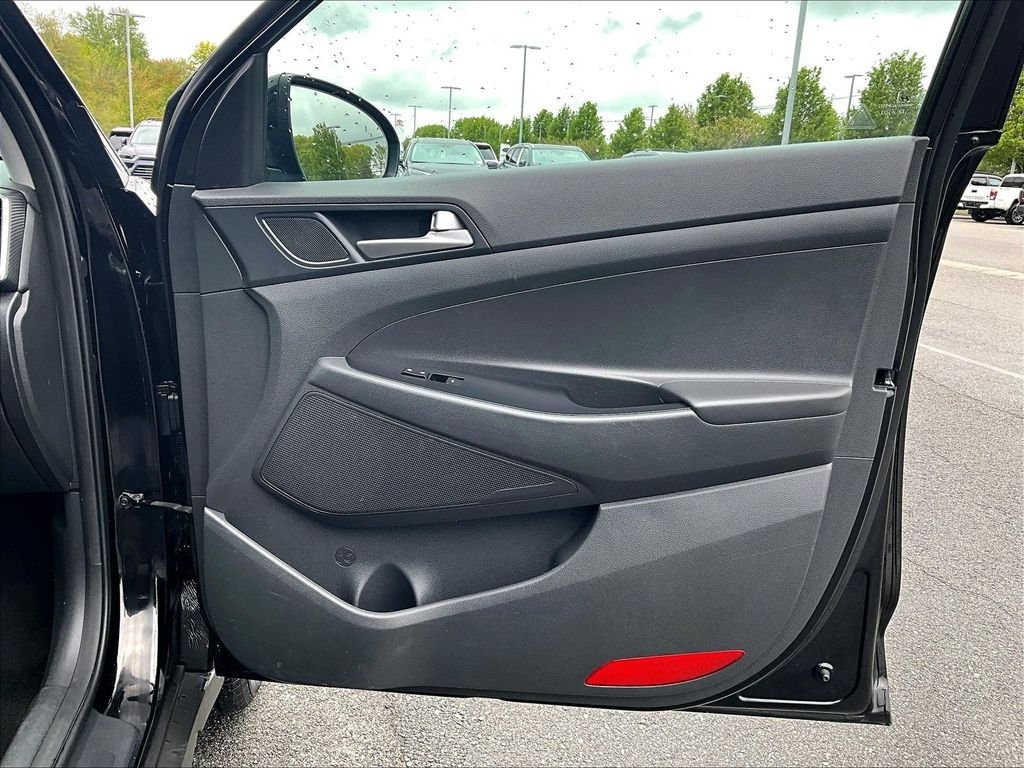 Used 2019 Black Hyundai Value image 12