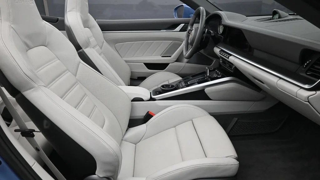Used 2025 Blue Porsche Turbo image 2