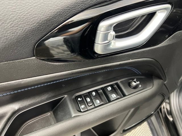Used 2025 Black Jeep Latitude image 13