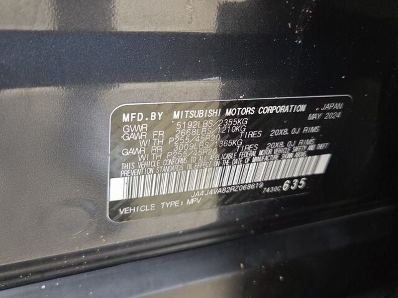 Used 2024 White Diamond / Black Mitsubishi SE Ralliart image 6