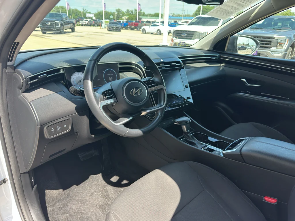 Used 2022 Quartz White Hyundai SEL image 12