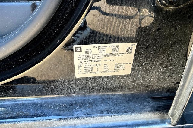 Used 2015 Black GMC Base image 5