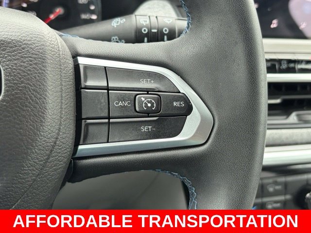 Used 2022 Black Jeep Latitude image 21