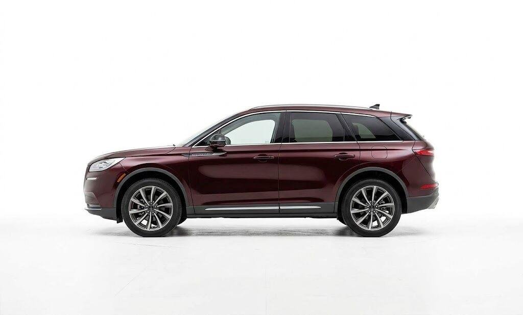 Used 2020 Burgundy Velvet Lincoln Reserve image 1