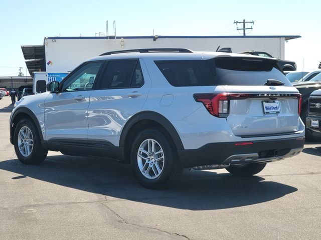 New 2026 Space White Metallic Ford Active image 2