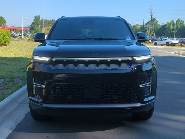 New 2026 High Gloss Black Exterior Paint Jeep Limited Altitude image 16