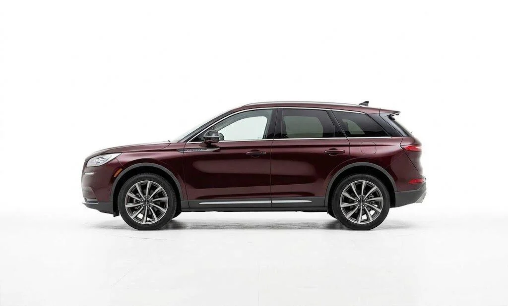 Used 2020 Burgundy Velvet Lincoln Reserve image 1