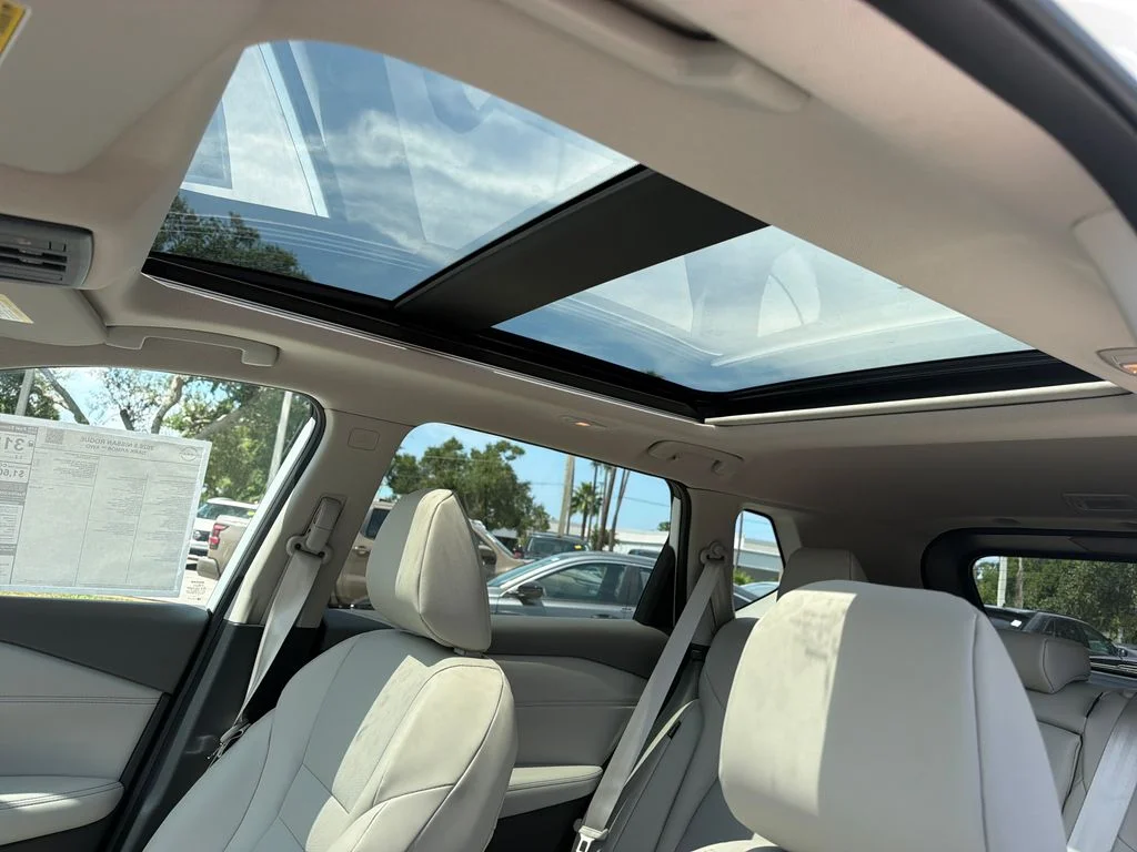 New 2026 Everest White Pearl TriCoat Nissan Dark Armor™ image 17