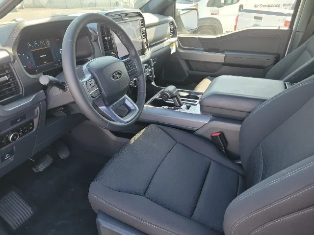 New 2026 Oxford White Ford XLT image 23