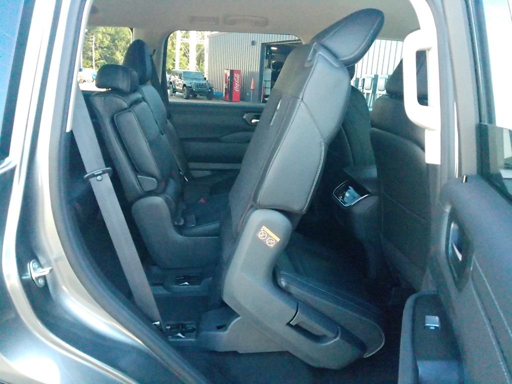 2026 Nissan Armada SV - Photo 22