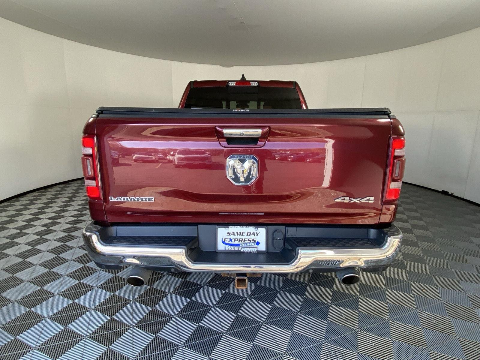 Used 2019 Delmonico Red Pearlcoat Ram Laramie image 6