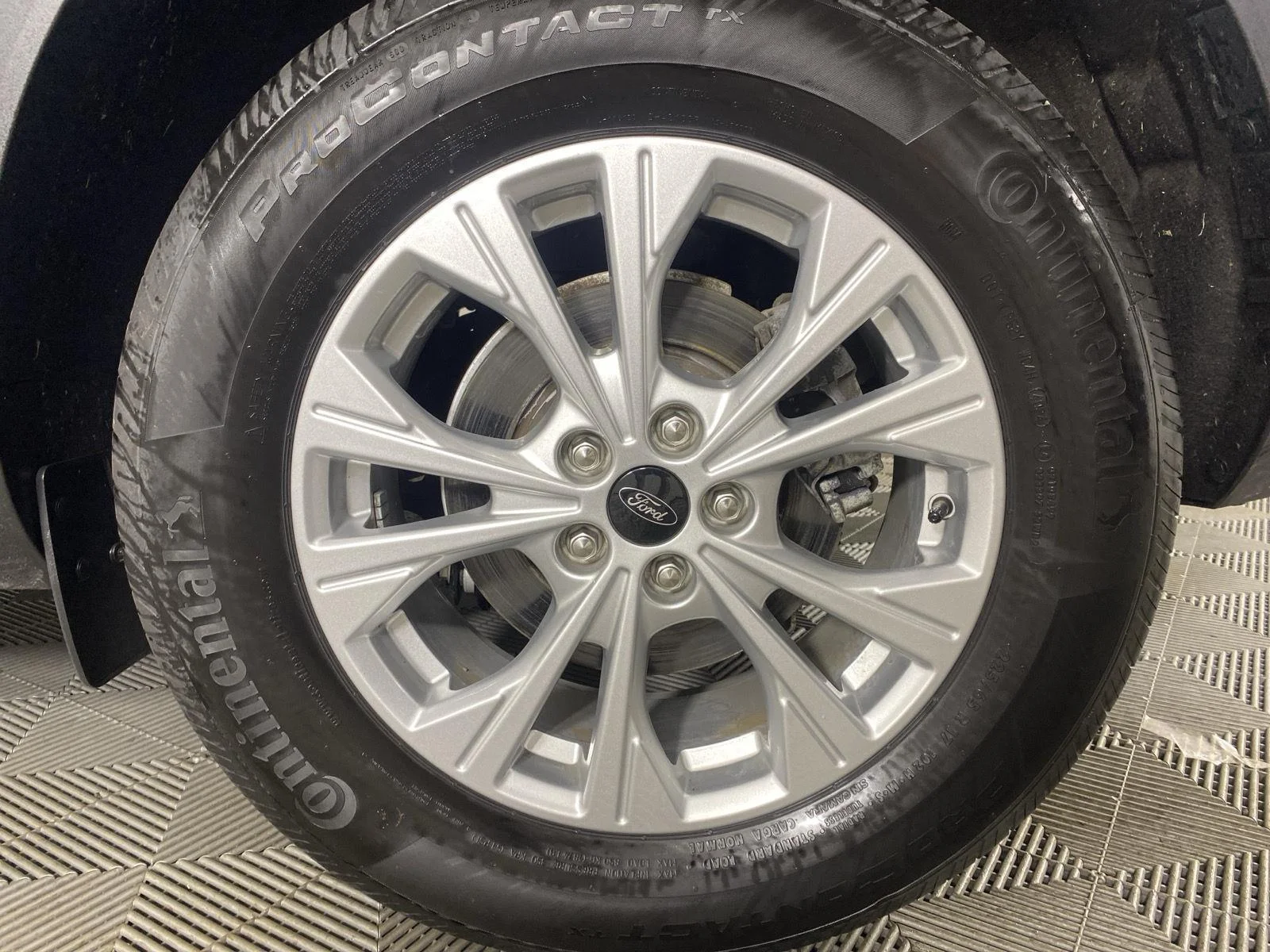 Used 2025 Vapor Blue Ford  image 12