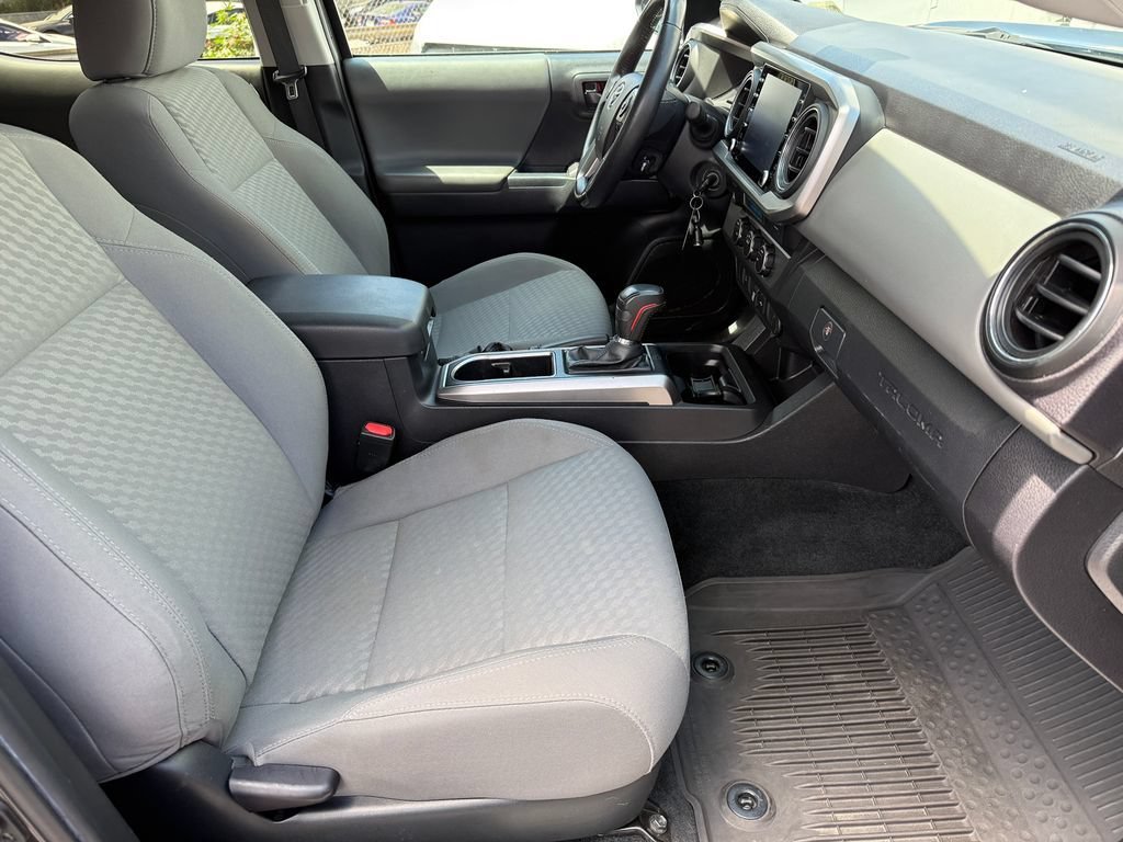 Used 2022 Gray Toyota SR5 image 15