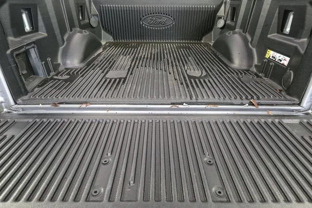 Used 2023 Silver Ford XLT image 11