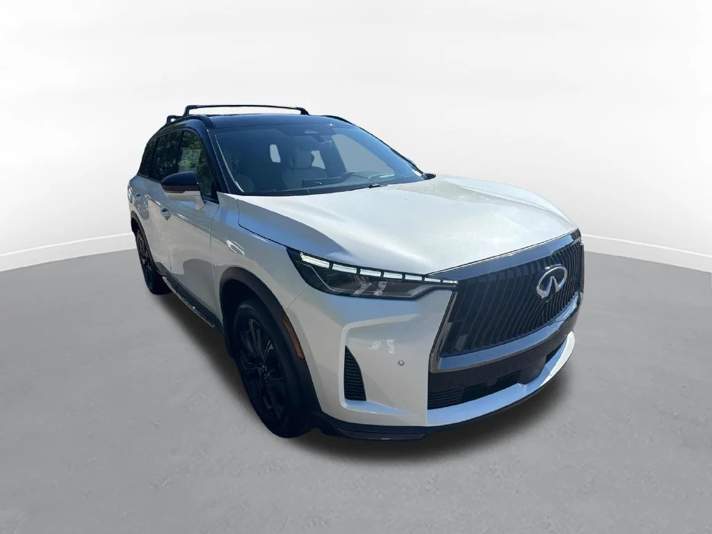 New 2027 2T RAD WHT INFINITI Autograph AWD image 4