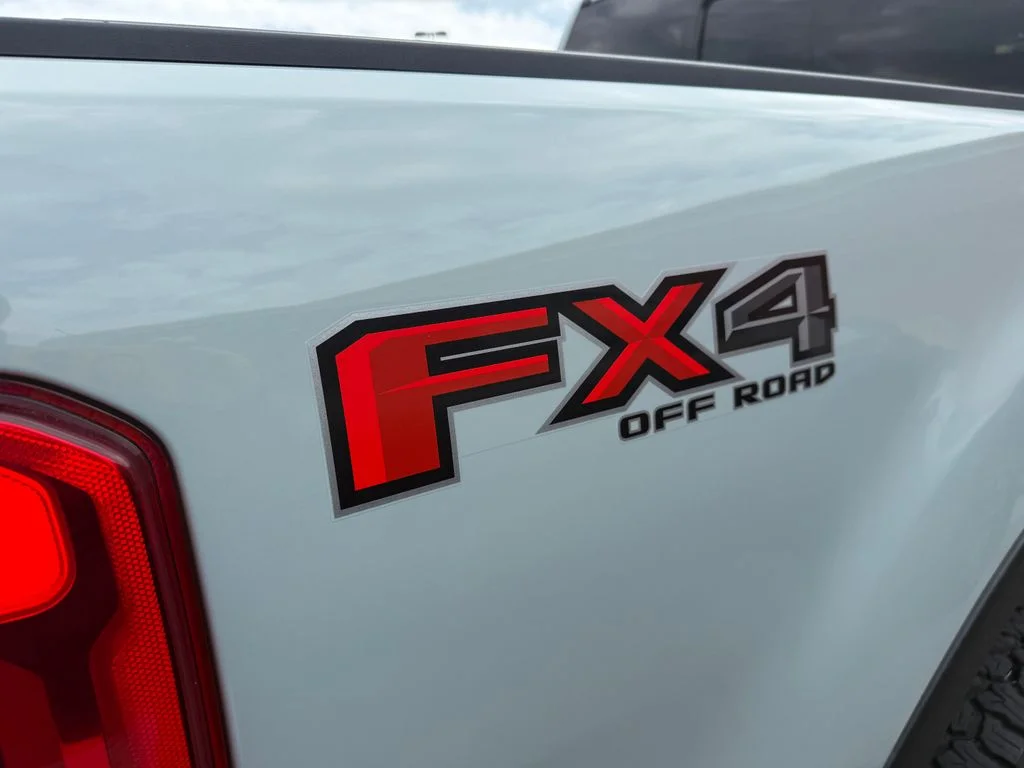 Used 2023 Green Ford XLT image 19