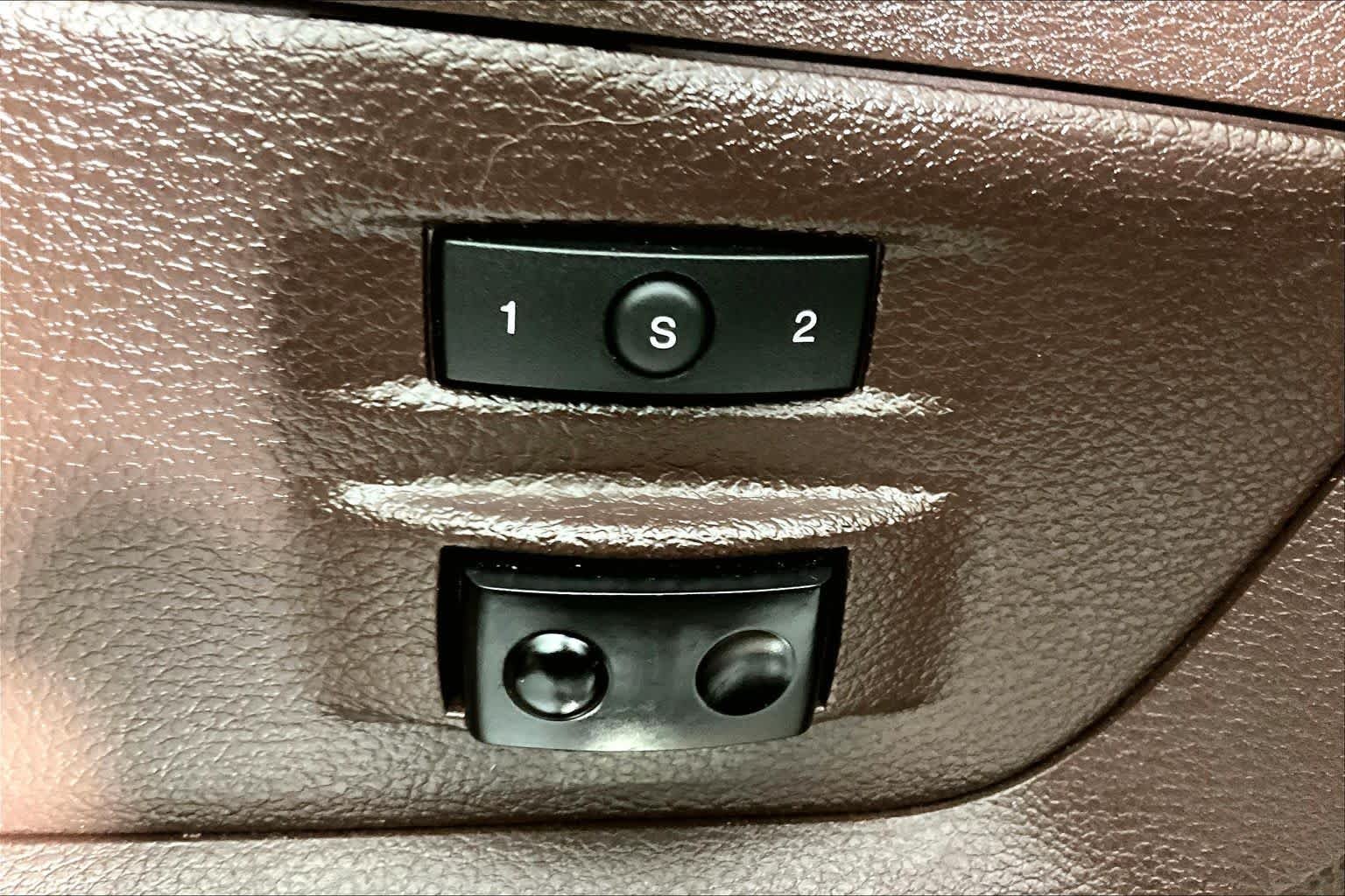 Used 2018 Delmonico Red Pearlcoat Ram Longhorn image 35