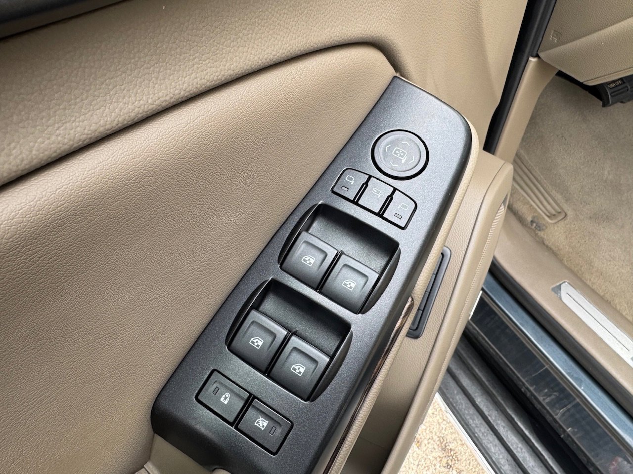 2019 GMC Yukon SLT - Photo 10