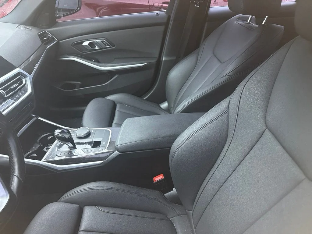 Used 2020 Gray BMW 330i xDrive image 3