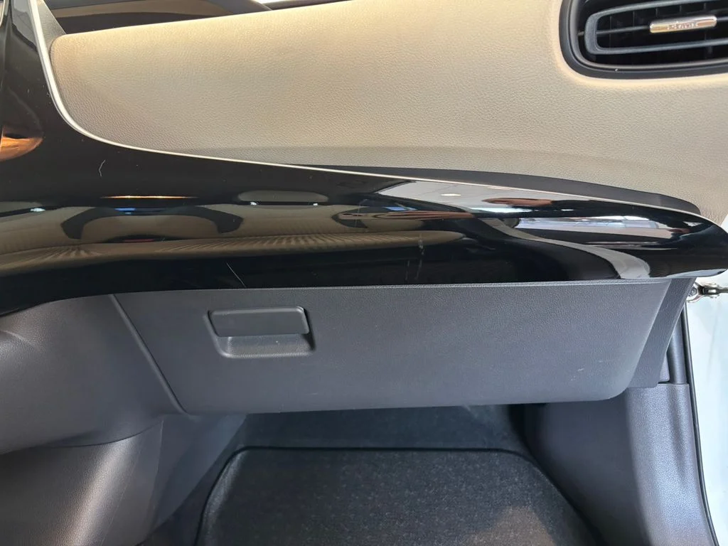 Used 2016 White Toyota Two image 30