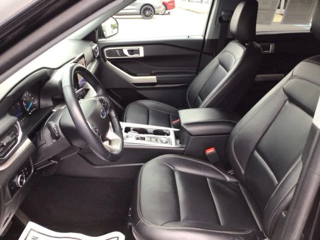 Certified Used 2023 Agate Black Metallic Ford XLT image 7