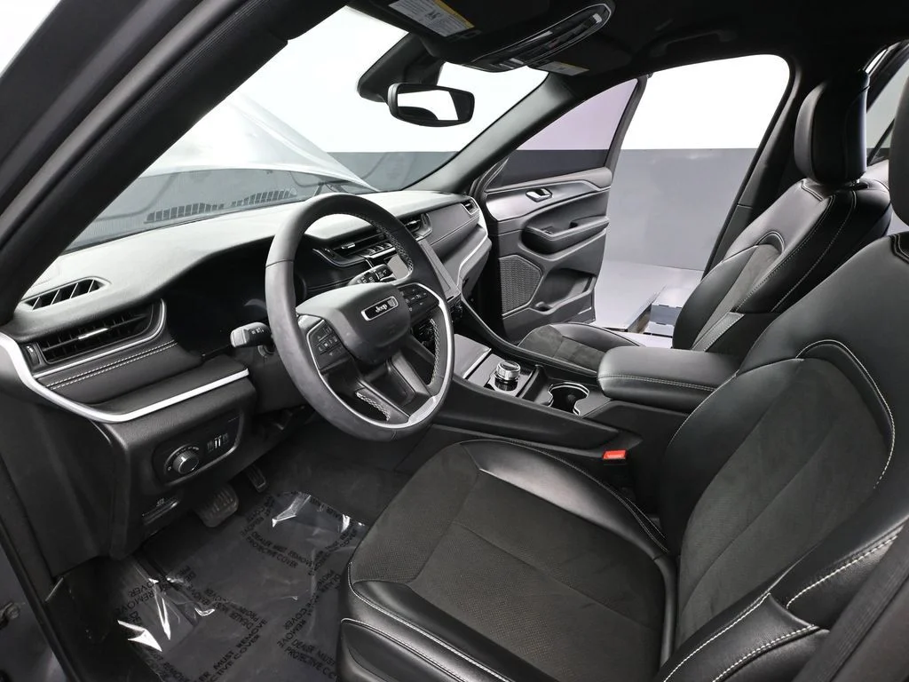 2024 Jeep Grand Cherokee Altitude - Photo 23
