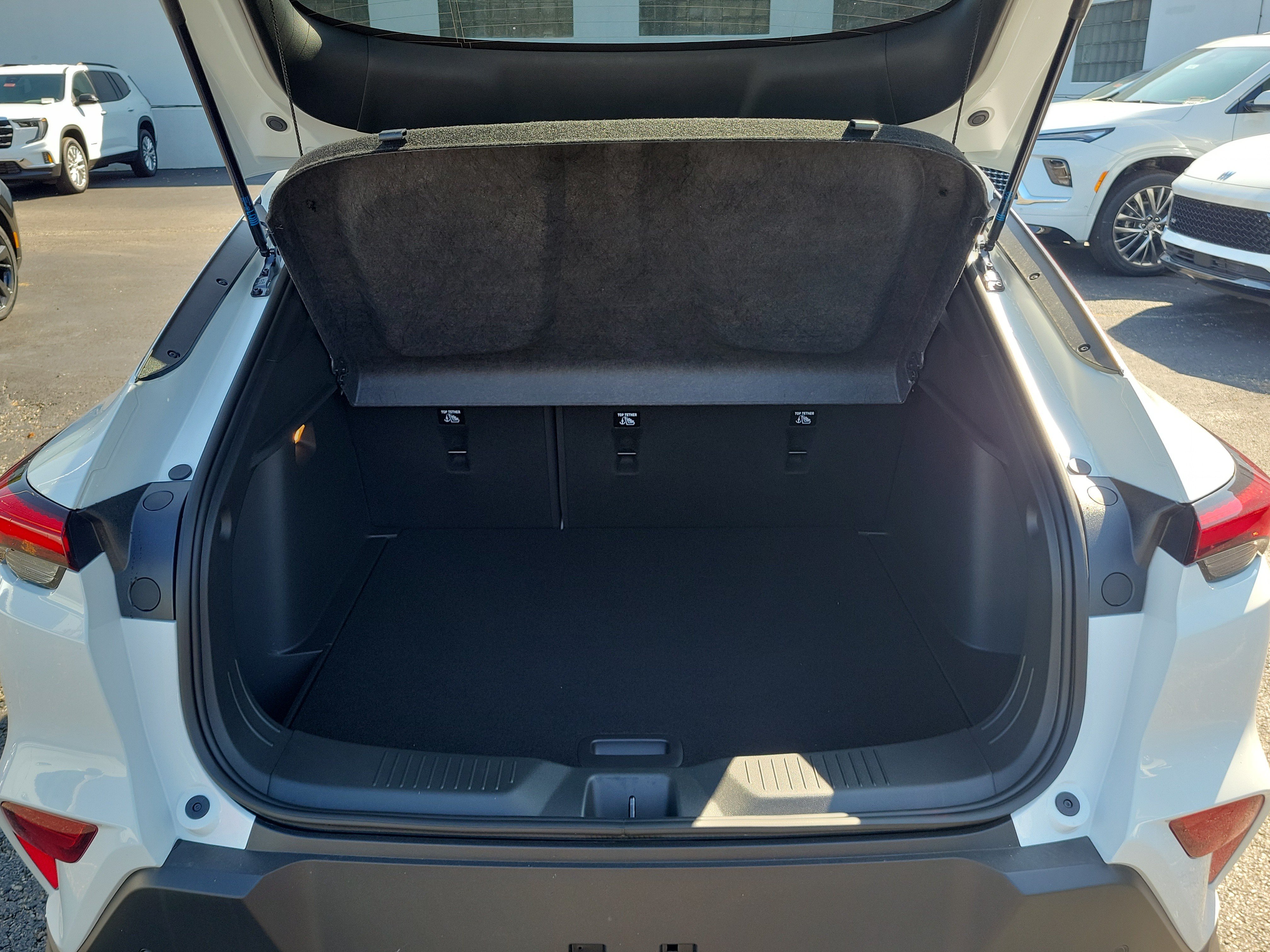 New 2026 Summit White Buick Preferred image 7