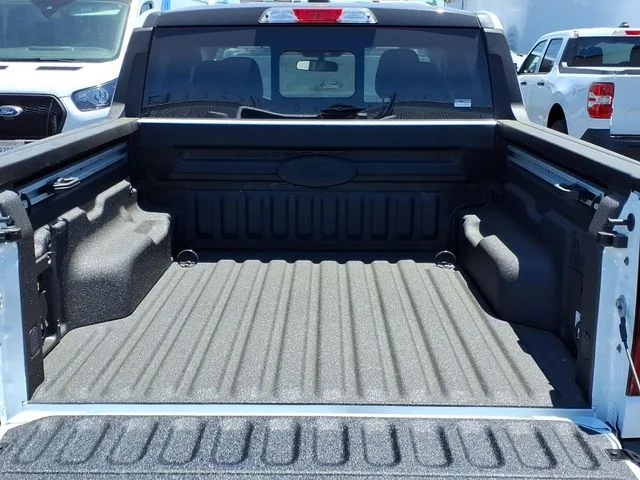 New 2026 Oxford White Ford Lariat image 7
