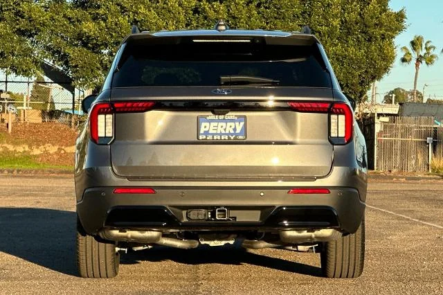 New 2026 Carbonized Gray Metallic Ford ST-Line image 32