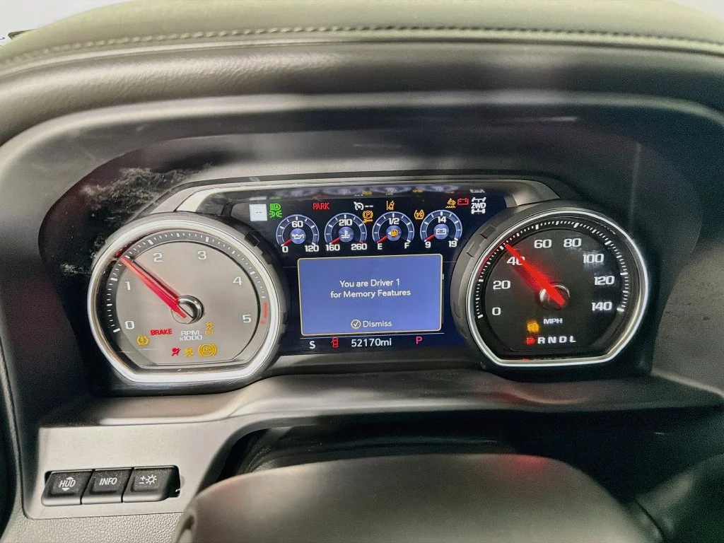 Used 2022 White Chevrolet High Country image 14