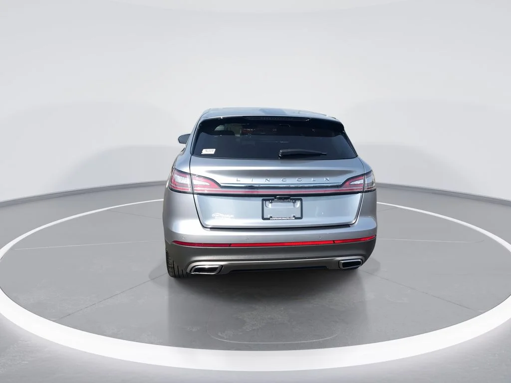 Used 2023 Silver Lincoln Reserve image 7