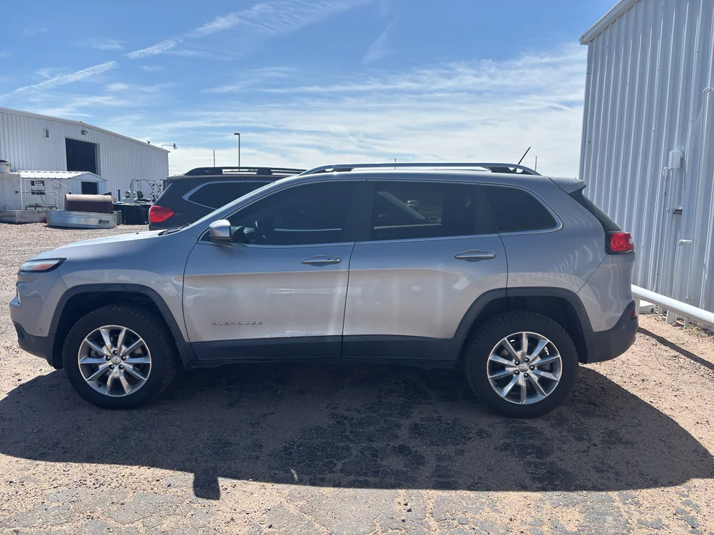 Used 2014 Billet Silver Metallic Clearcoat Jeep Limited image 5