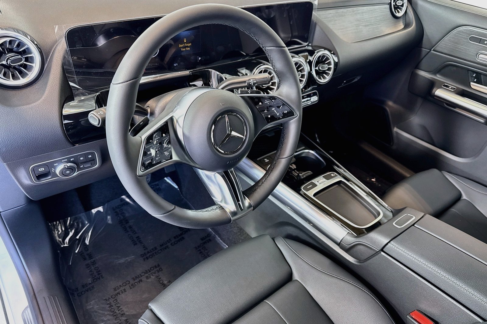 New 2026 Polar White Mercedes-Benz GLA 250 image 9