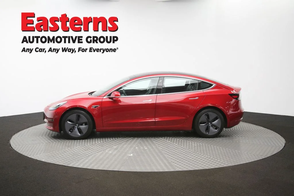 Used 2018 Red Tesla Long Range image 54