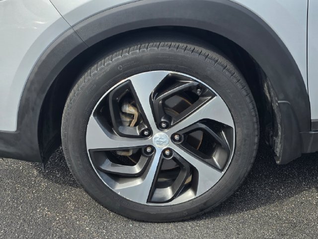 Used 2016 Silver Hyundai Sport image 14