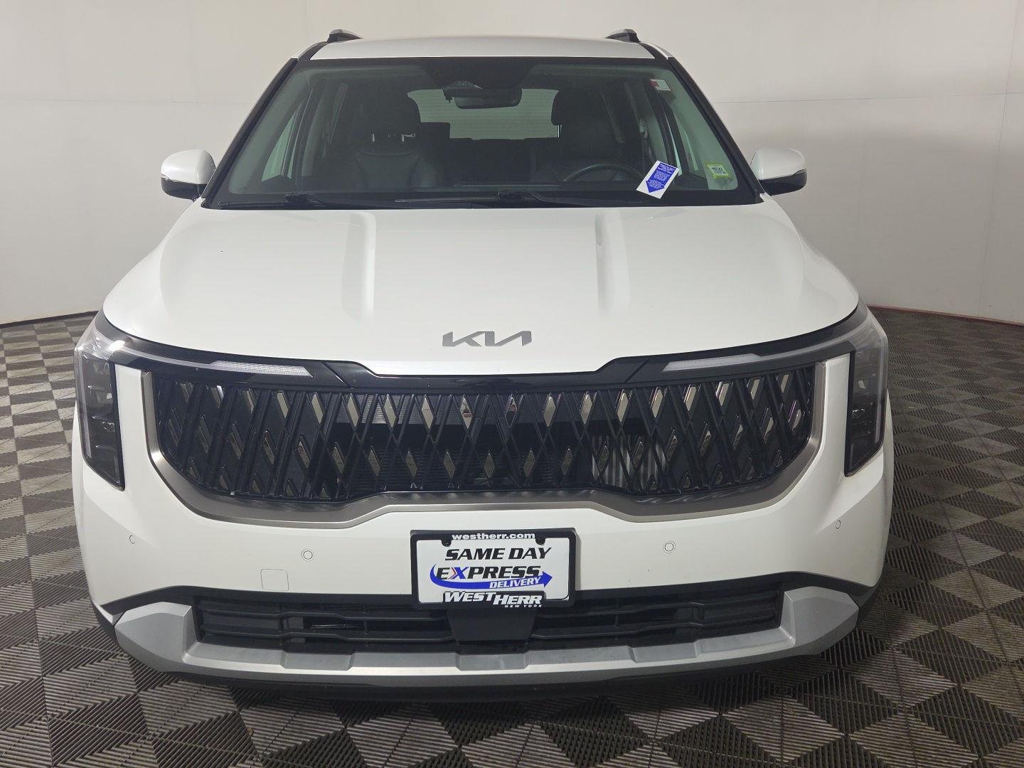 Used 2025 Snow White Pearl Kia EX image 8
