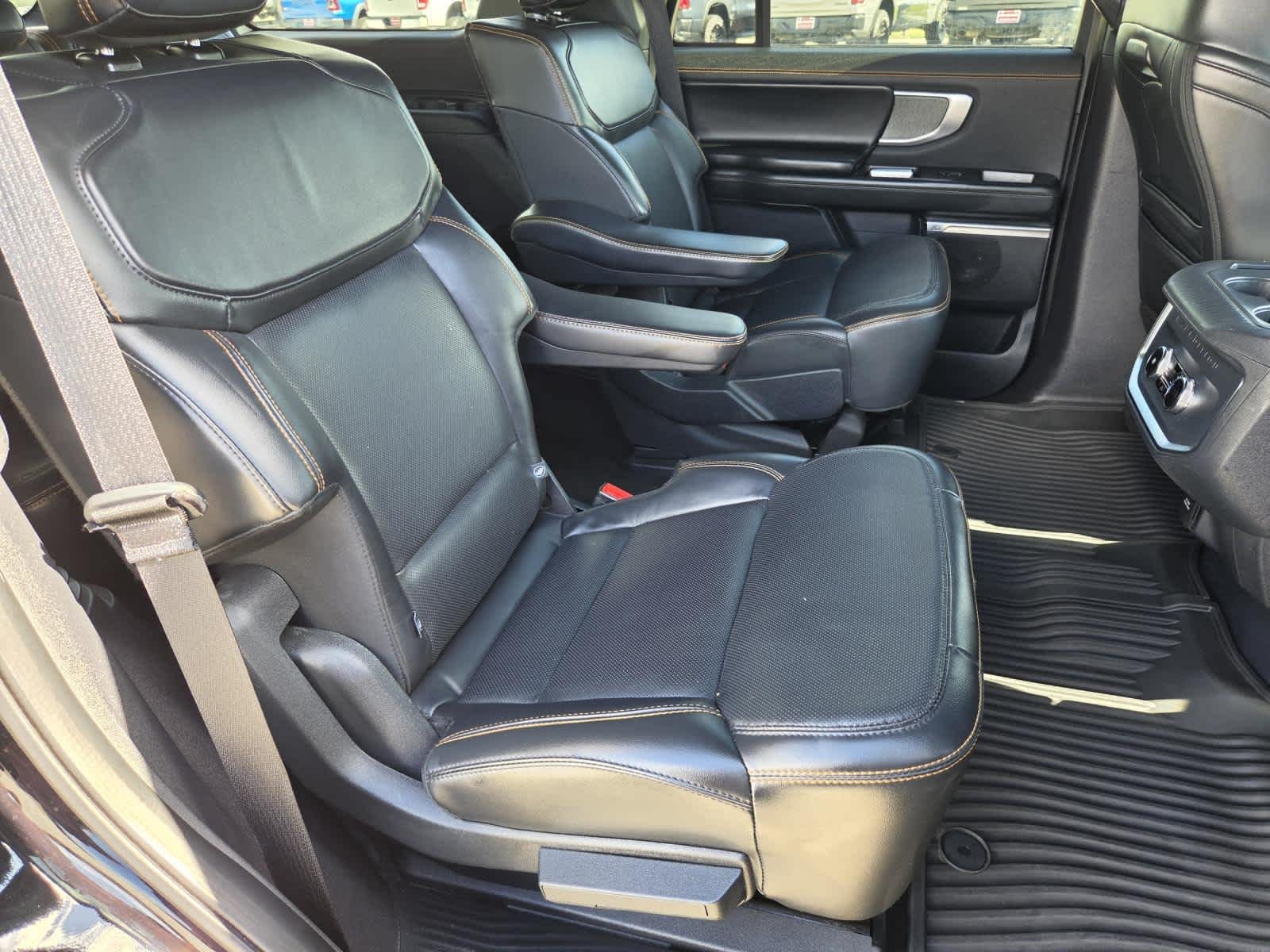 Used 2025 Agate Black Metallic Ford Tremor image 11