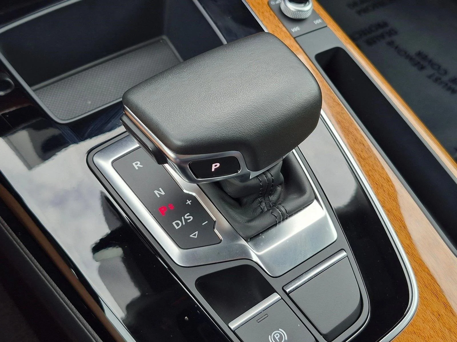 Used 2023 Glacier White Metallic Audi S line Premium image 12
