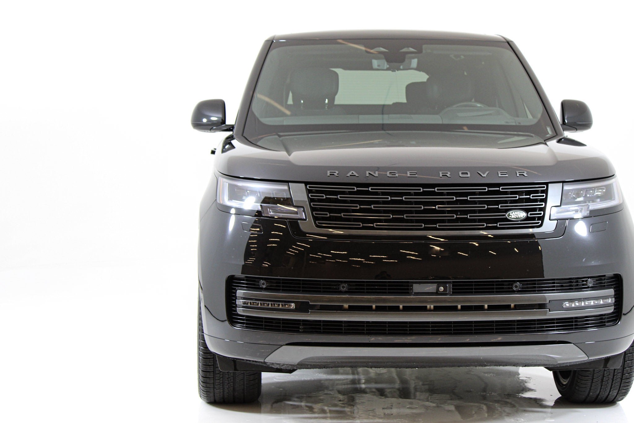 Used 2025 Black Land Rover Autobiography image 10