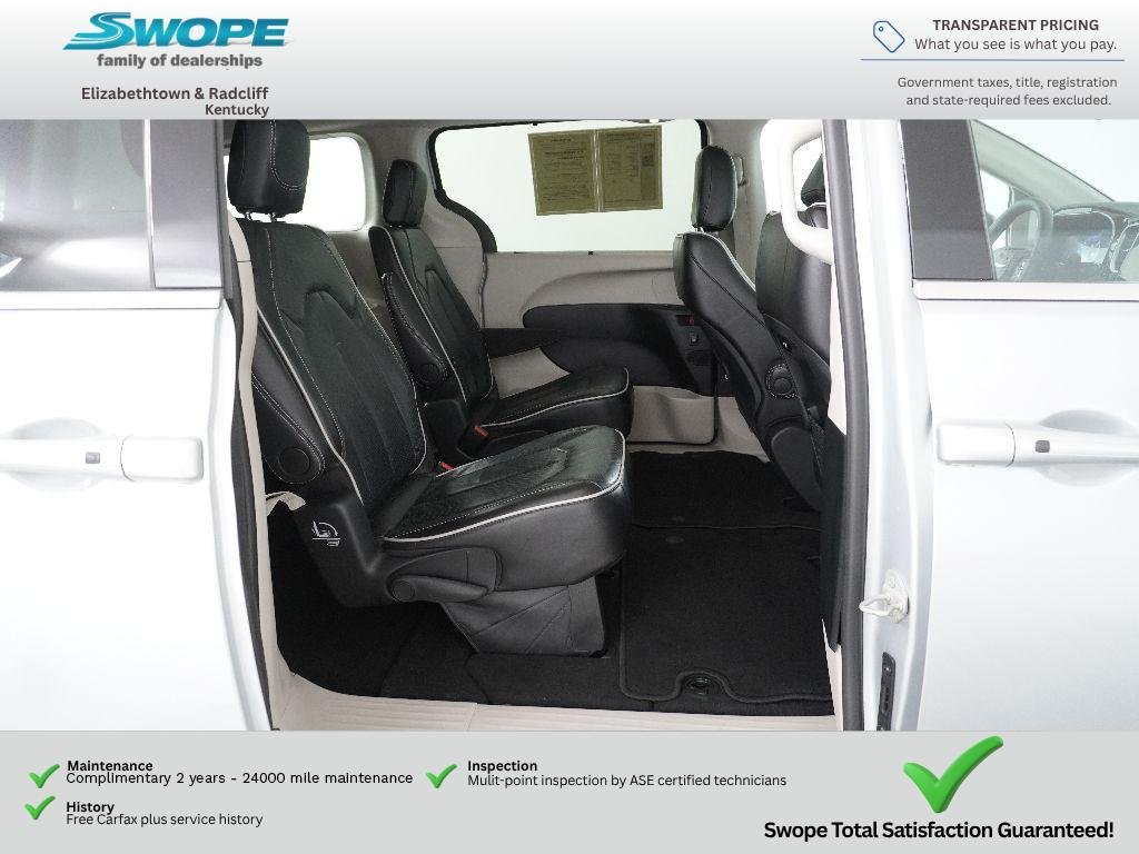 Used 2024 Silver Mist Clearcoat Chrysler Limited image 10