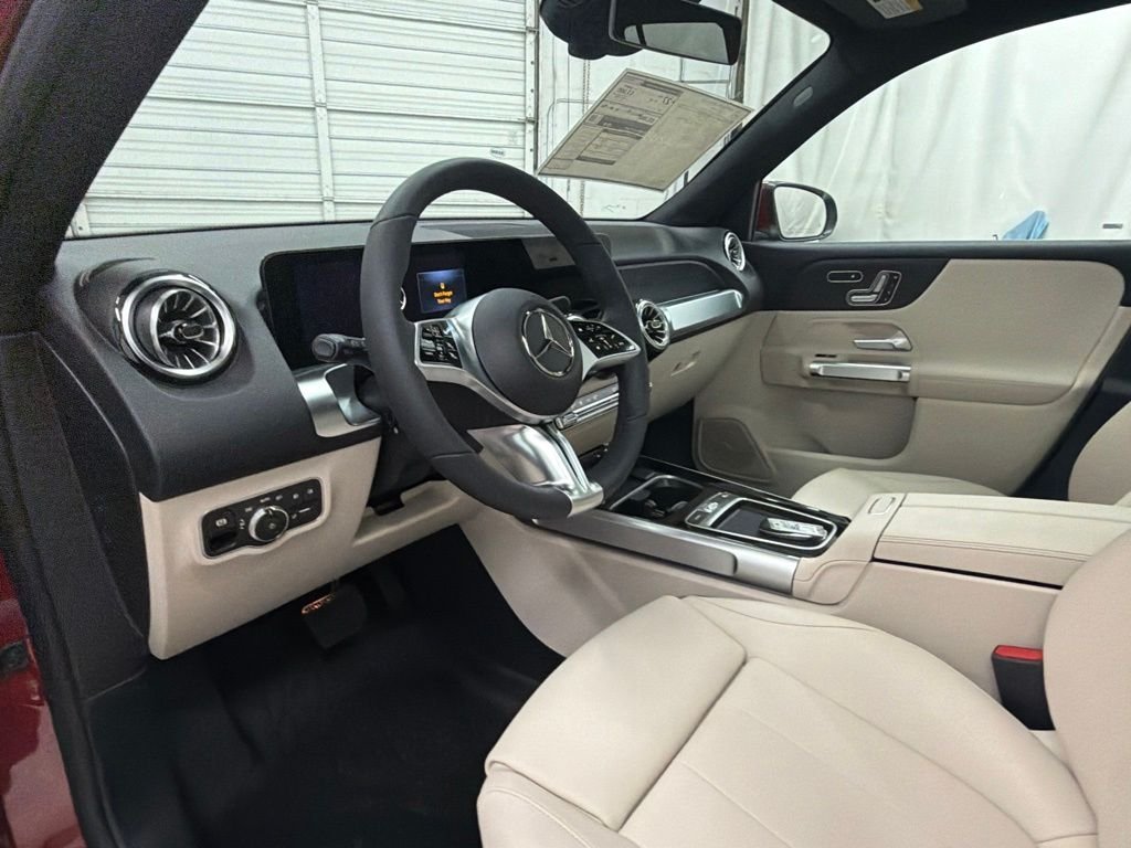 New 2026 MANUFAKTUR Patagonia Red Metallic Mercedes-Benz GLB 250 image 12