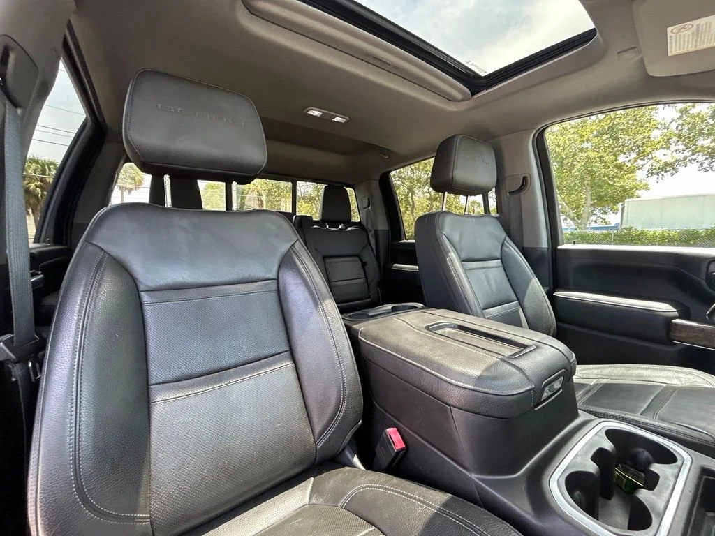 Used 2020 Dark Sky Metallic GMC Denali image 29