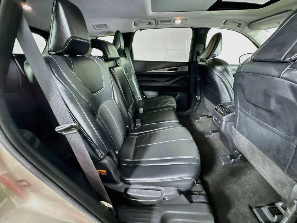 Certified Used 2023 Silver INFINITI LUXE image 36